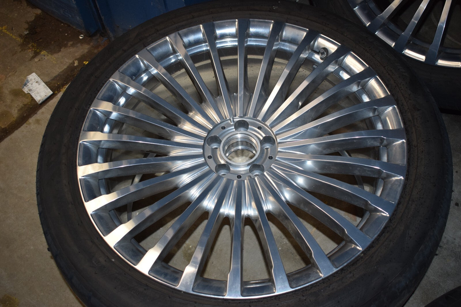 Original Mercedes MAYBACH X167 GLS Komplettradsatz Räder Felgen 22"