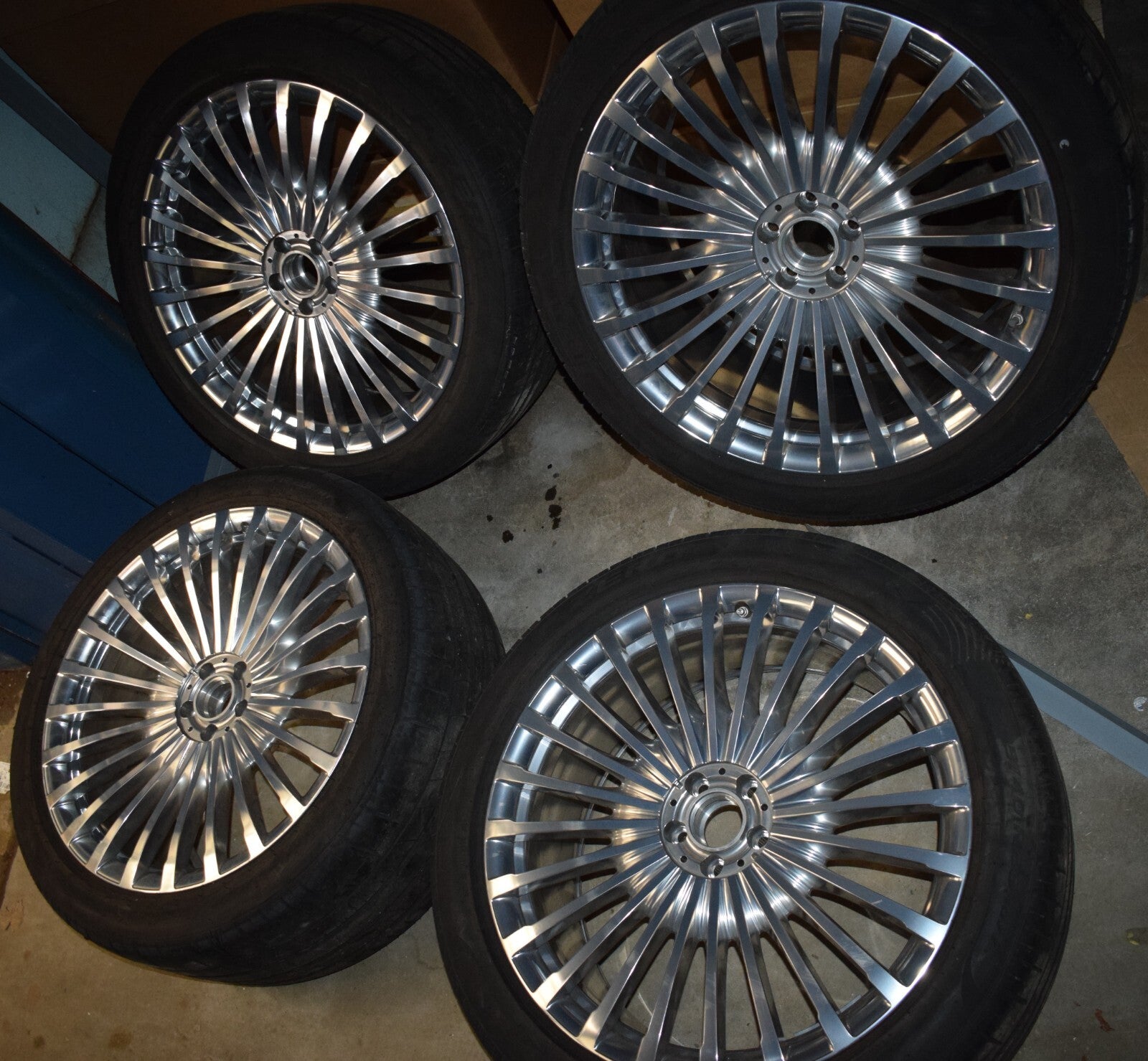 Original Mercedes MAYBACH X167 GLS Komplettradsatz Räder Felgen 22"