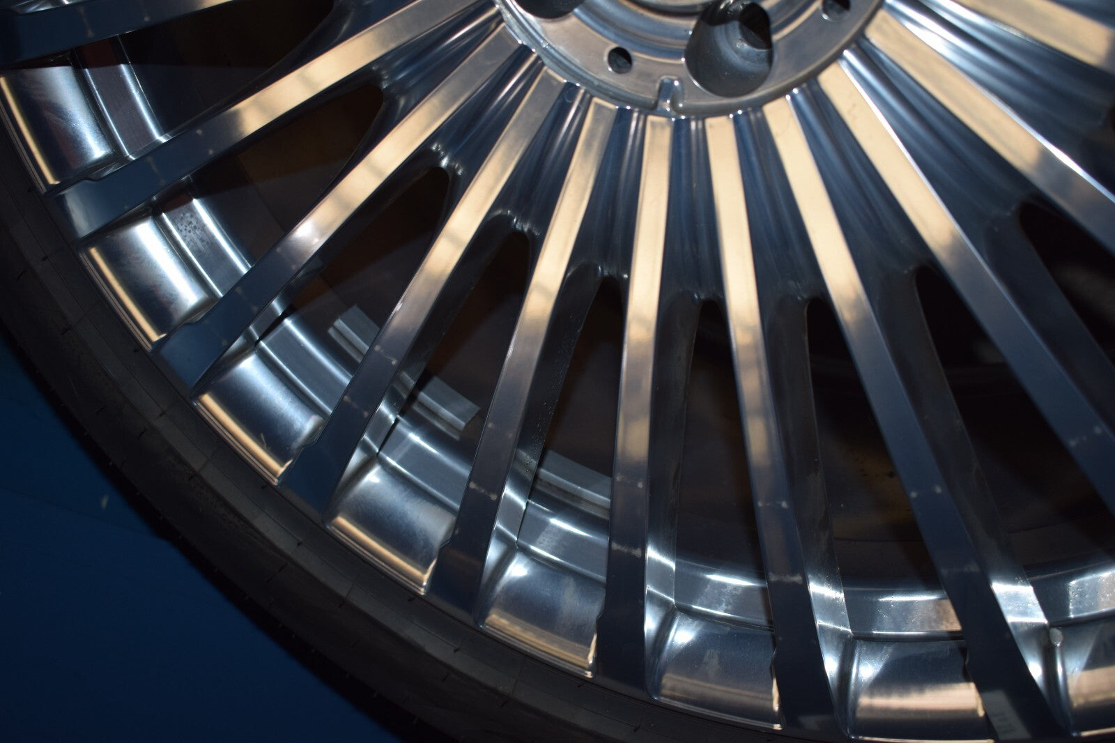 Original Mercedes MAYBACH X167 GLS Komplettradsatz Räder Felgen 22"