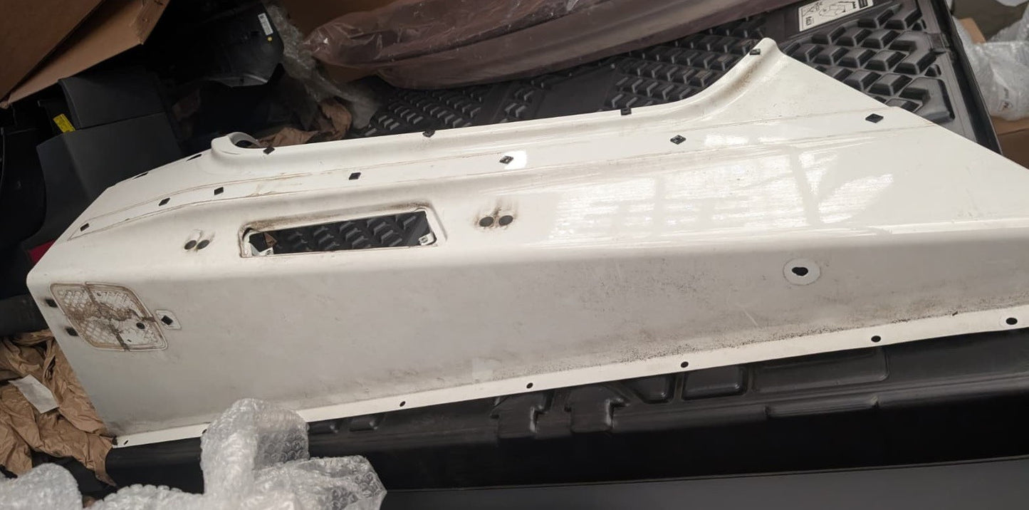 Original Mercedes Kotflügel Weiss w463 G Klasse rechts