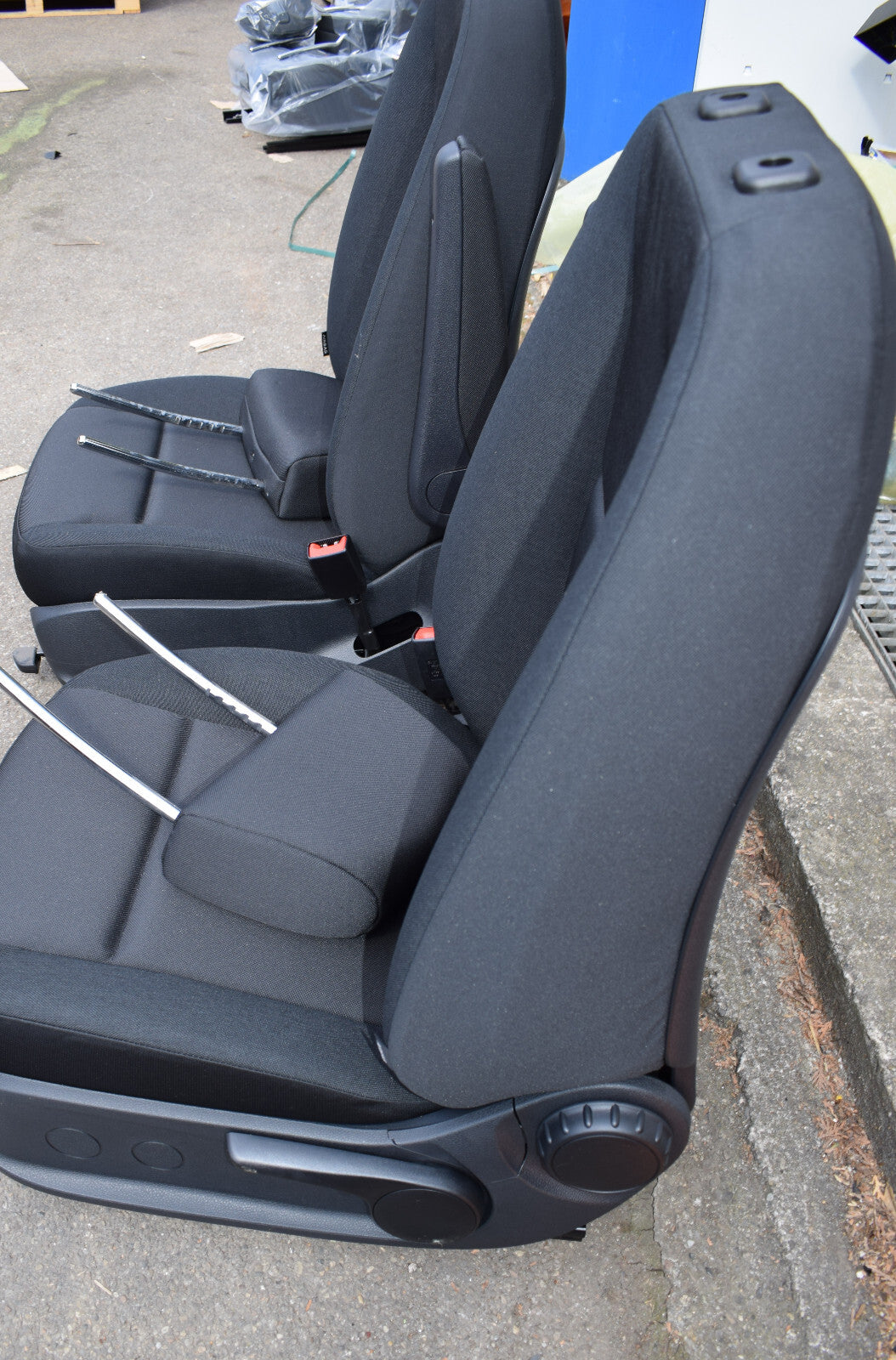 NEU Original Mercedes Stoff Fahrer Beifahrer Sitz w907 w906 Sprinter