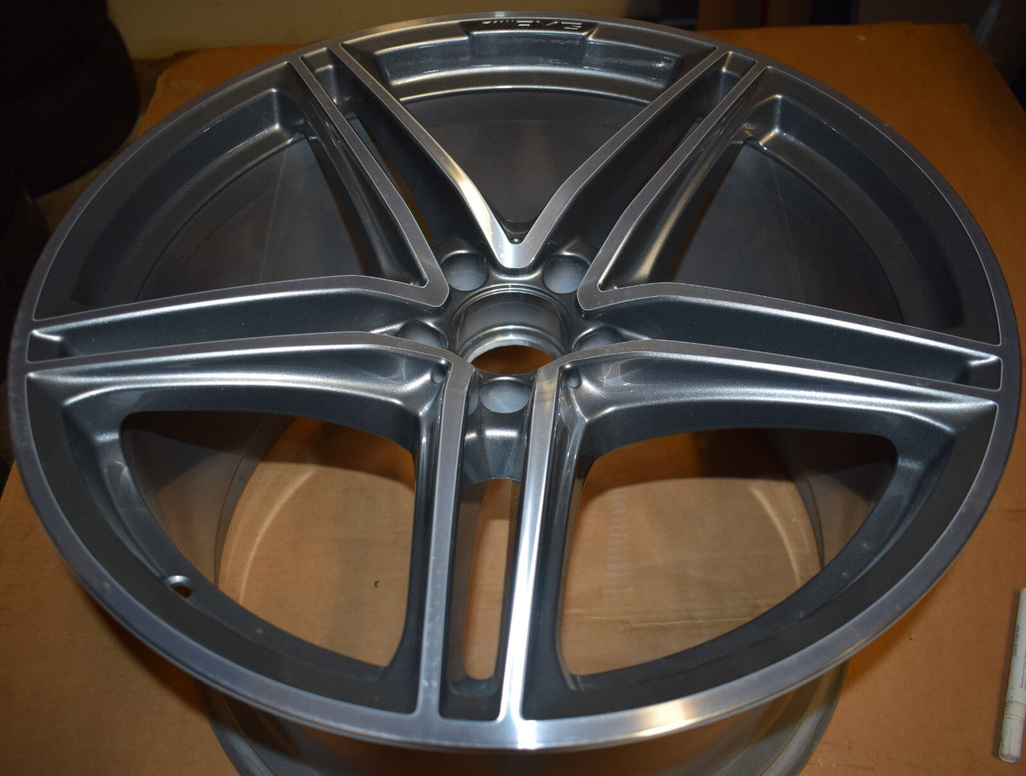 1x Original Mercedes c190 GT Alufelge 20 Zoll A1904011900 12Jx20 ET46