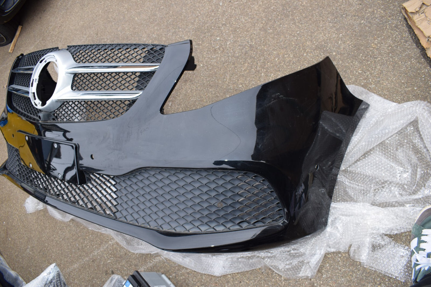 Original Mercedes w447 V Klasse Stoßstange vorne Obsidianschwarz Mopf 1 Grill