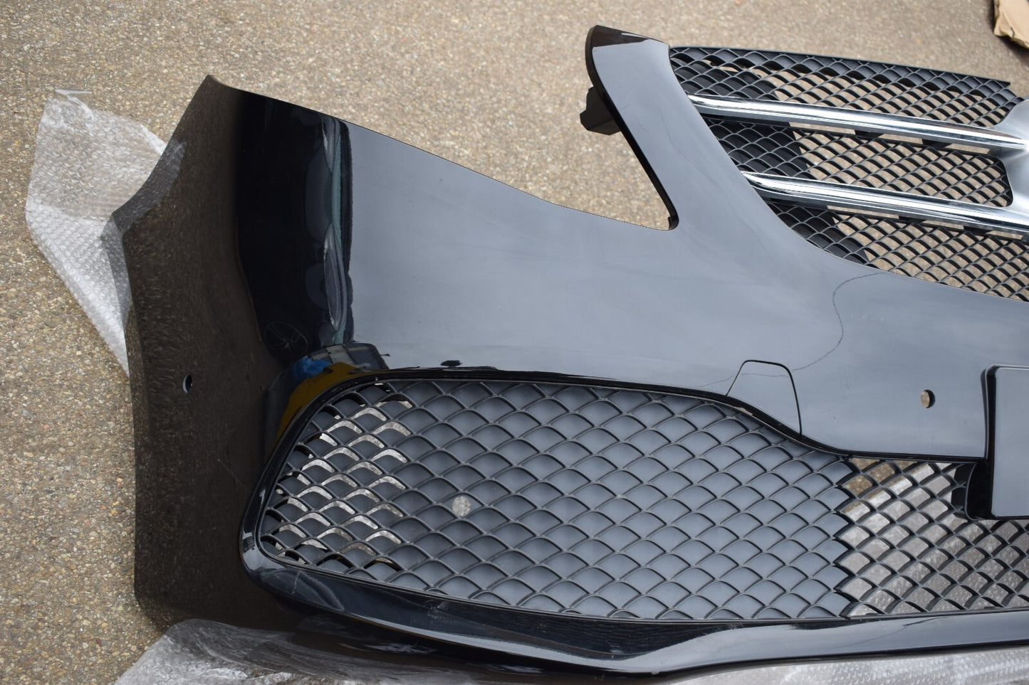 Original Mercedes w447 V Klasse Stoßstange vorne Obsidianschwarz Mopf 1 Grill