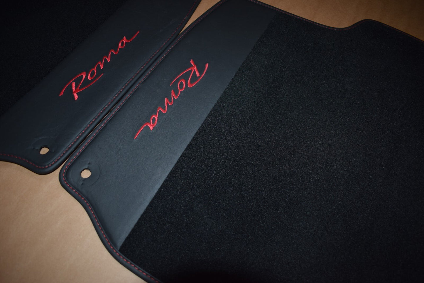 Original Ferrari Roma Fußmatten schwarz Teppich