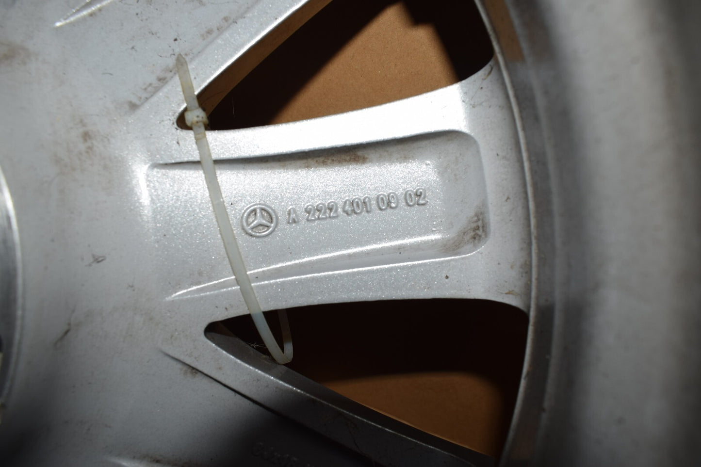 1x Original Mercedes w222 S Klasse Alufelge A2224010902 8Jx18 ET41