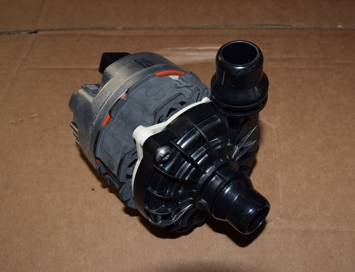 1x Original Mercedes Kühlmittelpumpe Wasserpumpe Pumpe w463 w222 w907 w447 neu