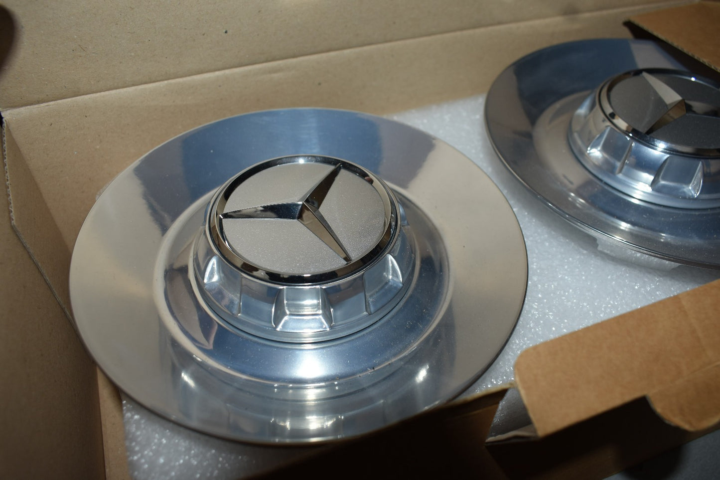 Original Mercedes G Klasse w463 w465 Nabendeckel Set neu a0004004300