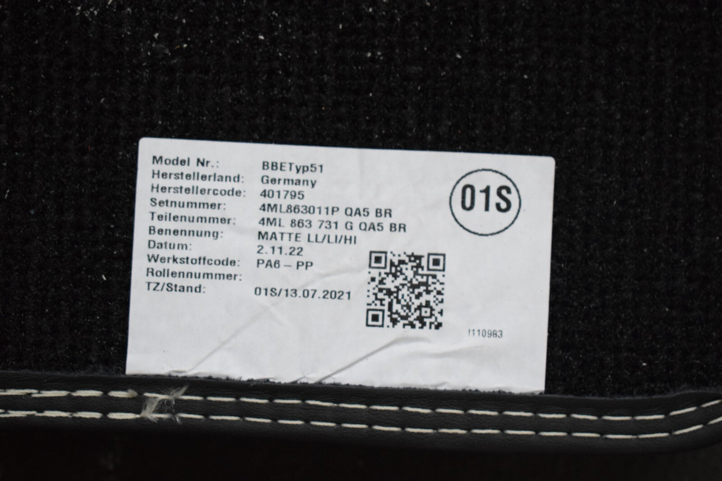 Original Lamborghini URUS Fußmatten Floor mats schwarz Velour weisse Naht