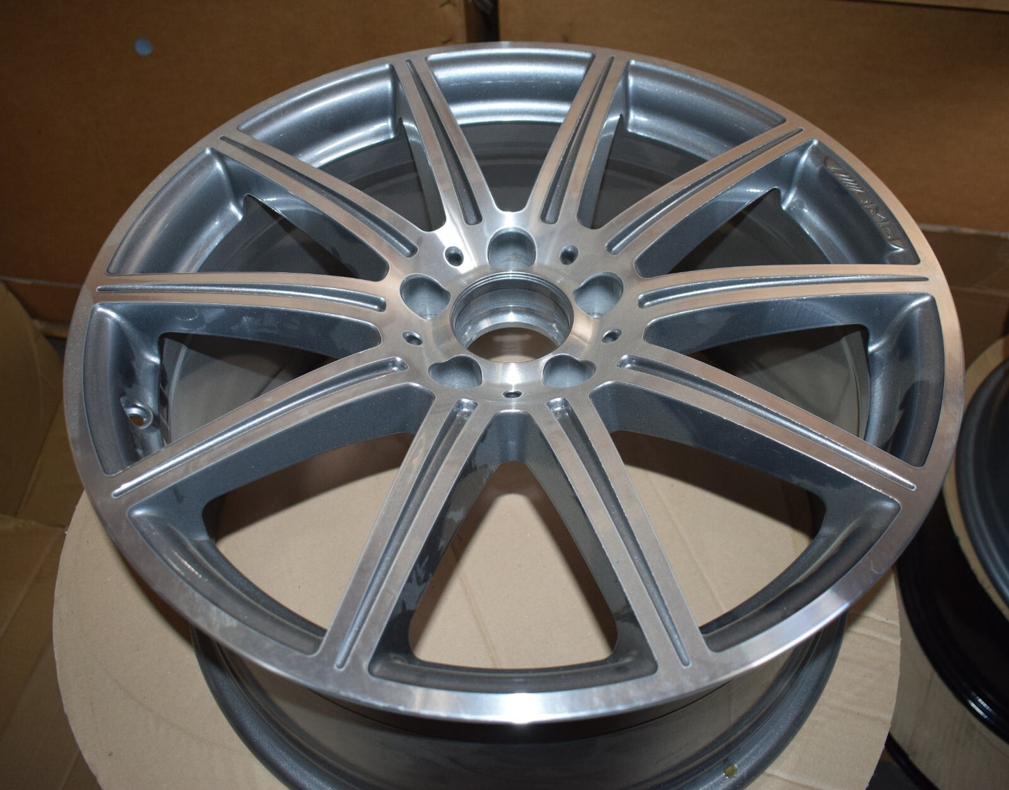 Original Mercedes w212 E Klasse AMG Alufelge 19 Zoll A2124015102 9,5Jx19 H2 ET52