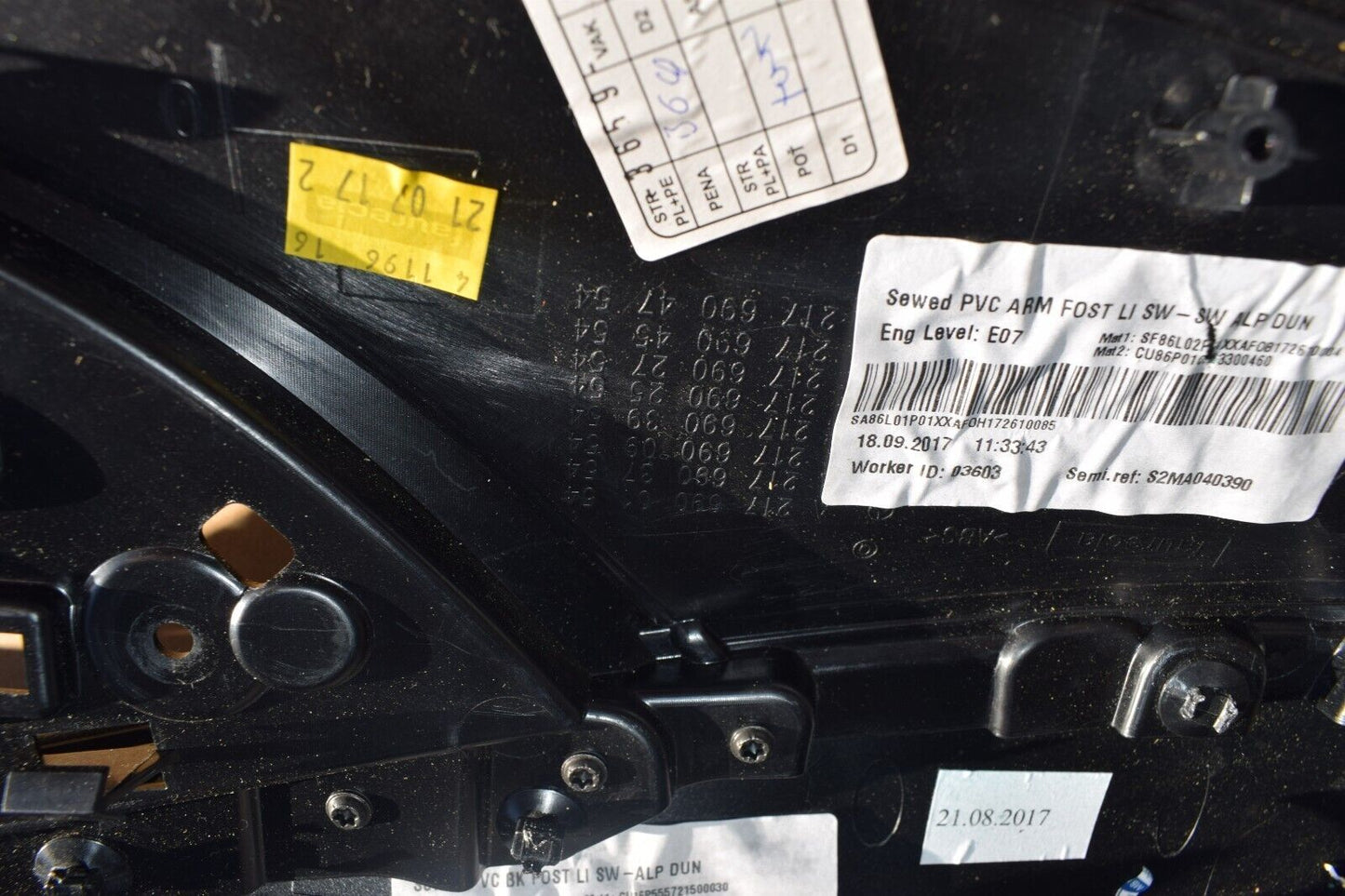Original Mercedes w217 S Coupe Verkleidung hinter Sitz rechts