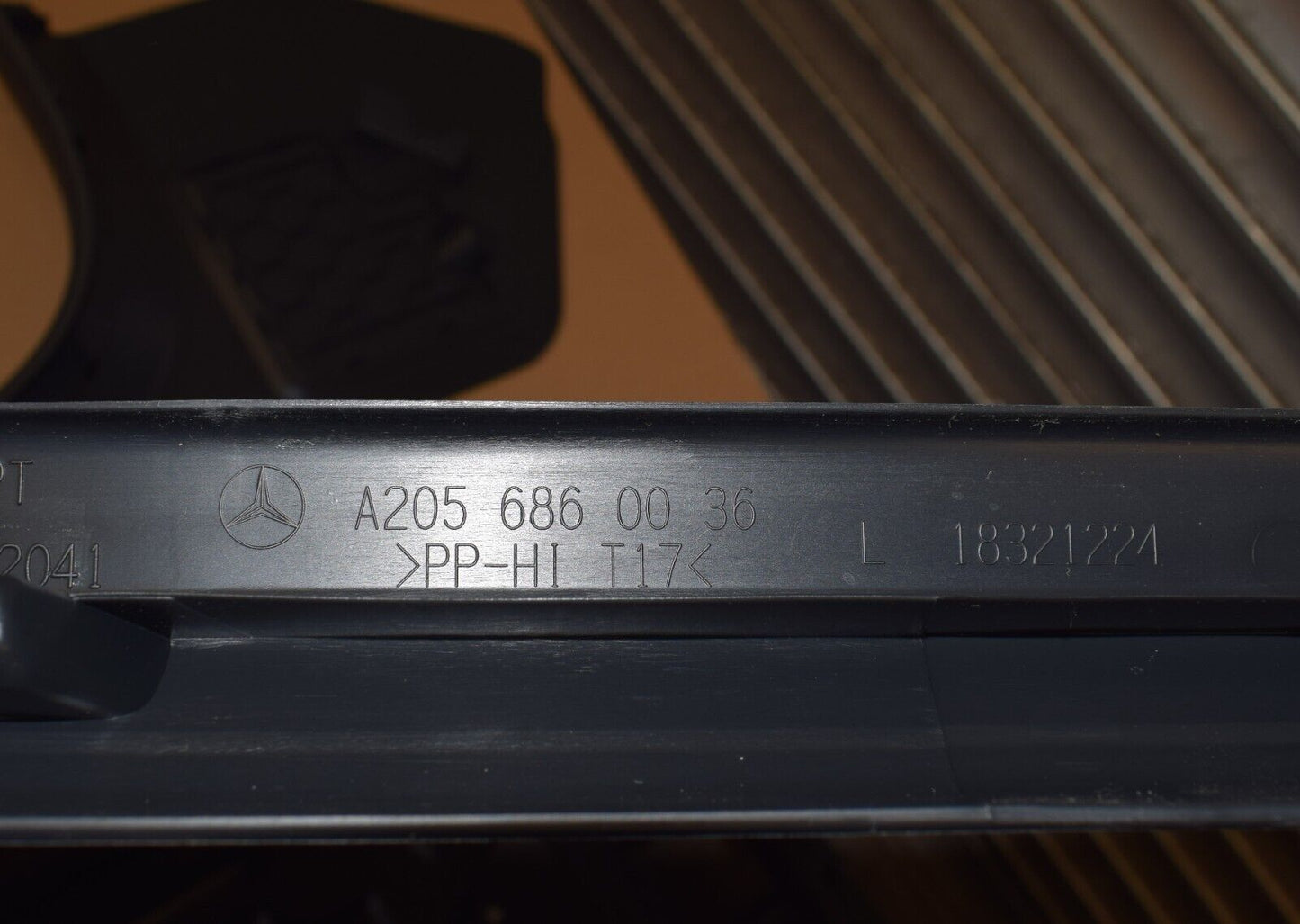 Original Mercedes C Klasse W205 Verkleidung rechts links a2056860236 B Säule