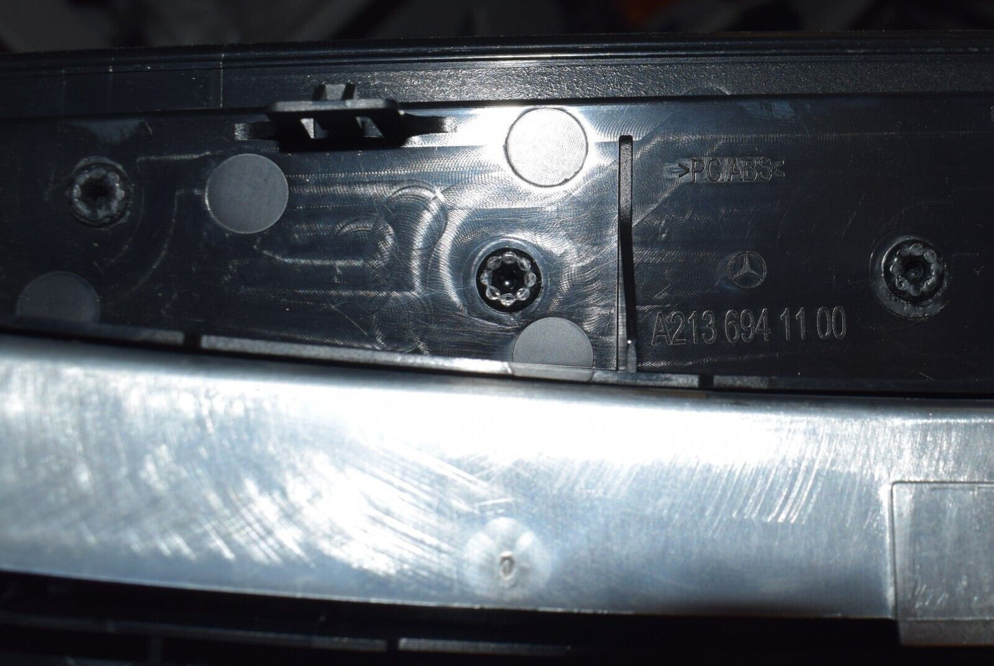 Original Mercedes E Klasse Bremsleuchte Hutablage a2136941100