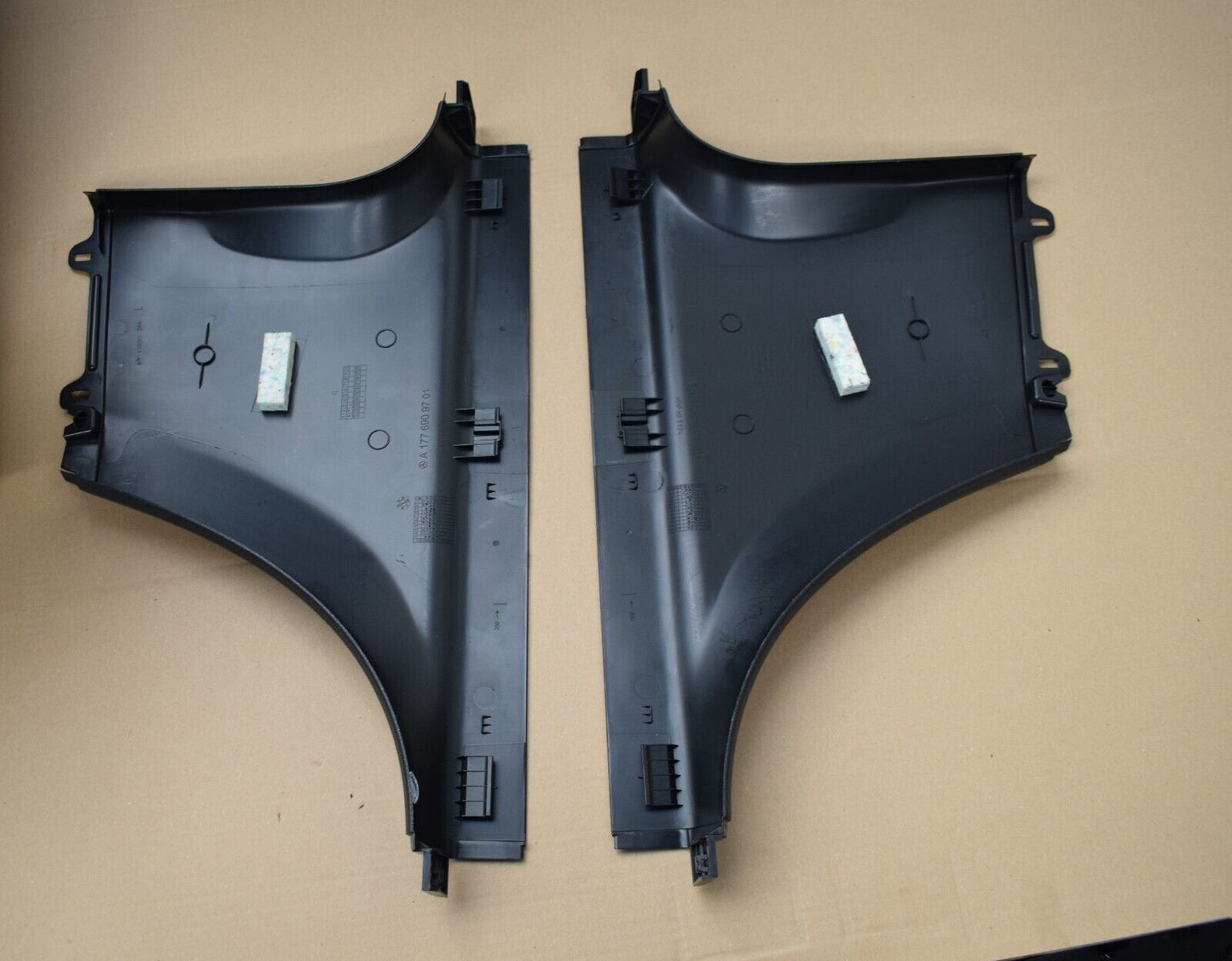 Original Mercedes A Klasse V177 Verkleidung rechts links a1776909701 B Säule