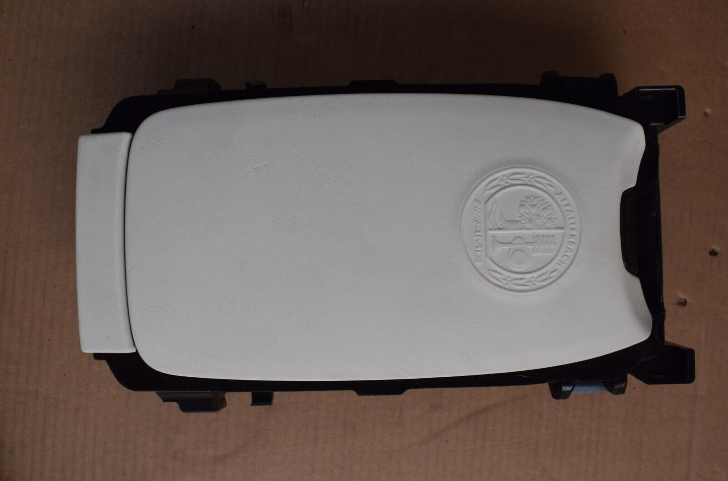 Original Mercedes AMG C190 GT Mittelkonsole Ablagefach weiss