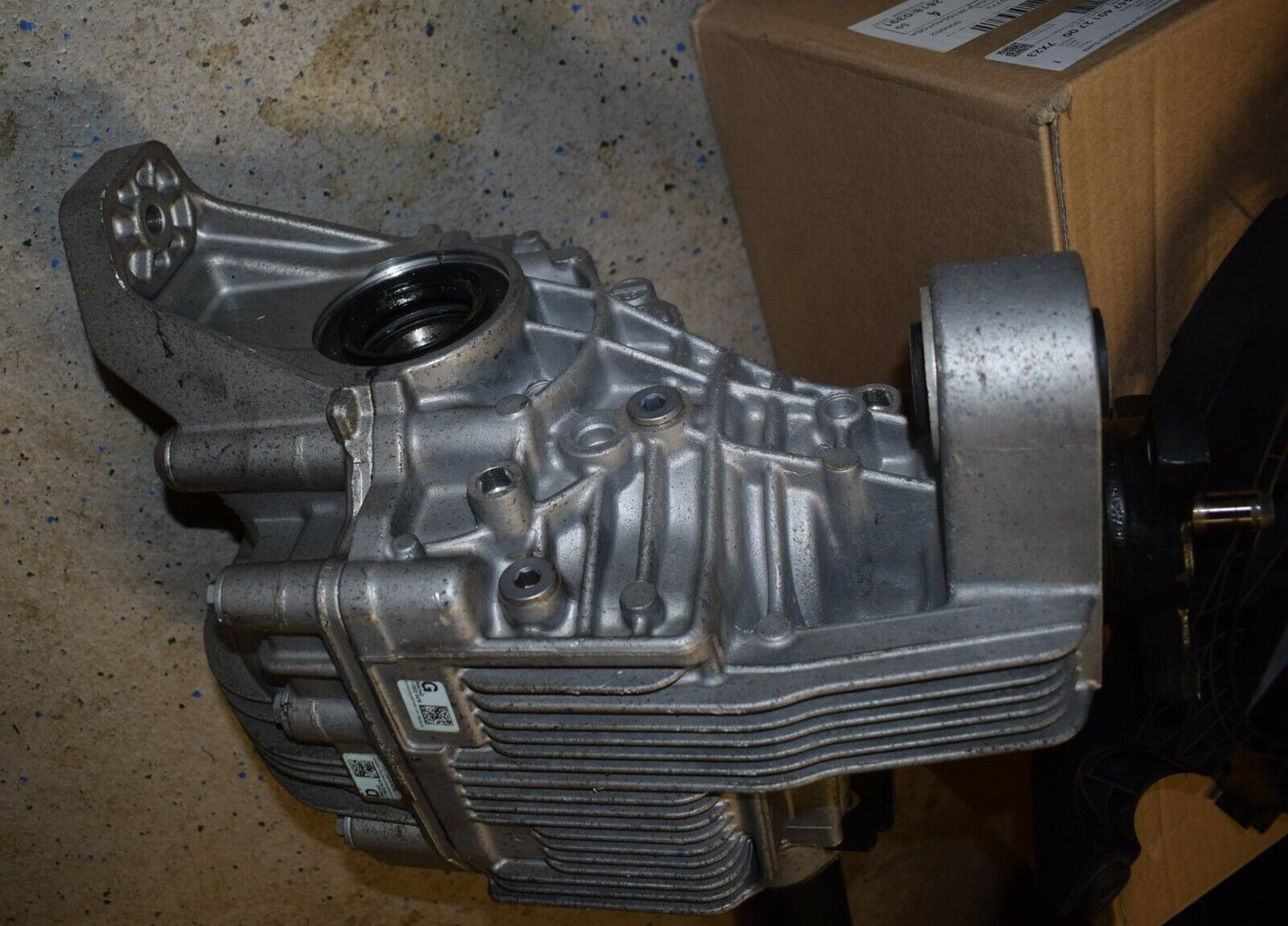 Original Mercedes ML500 GL500 Differential A1643500914 1009 km w164 x164