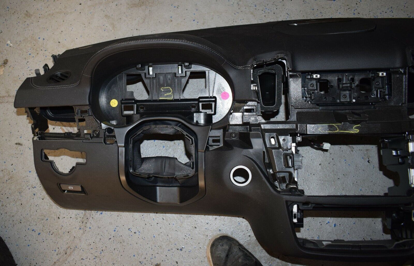 Original Mercedes w166 X166 GLS GLE Armaturenbrett Weiße Naht Instrumententafel