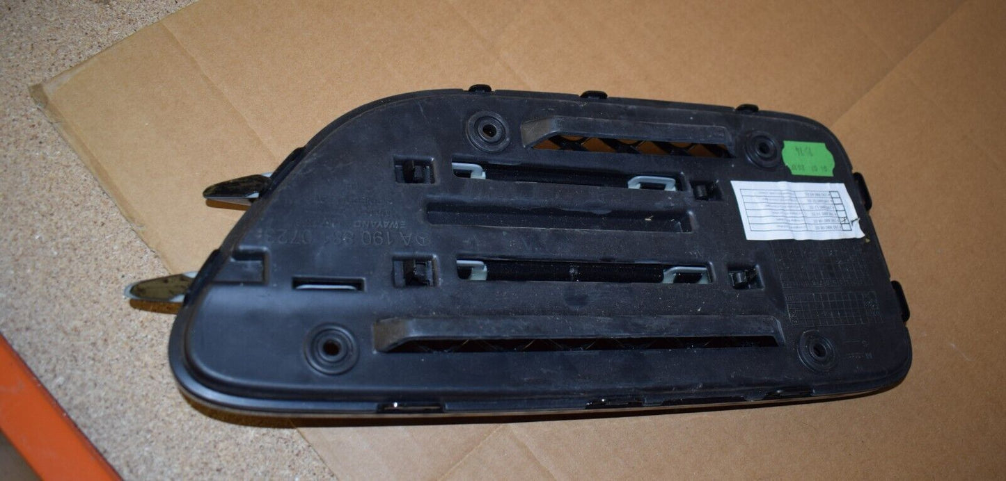 Original Mercedes GT C190 Ziergitter Kotflügel Schwarz Night Paket