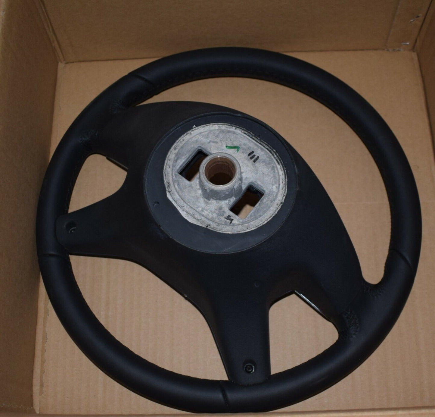 Original Mercedes Lederlenkrad B Klasse w246 a2464603203 schwarz Leder Lenkrad