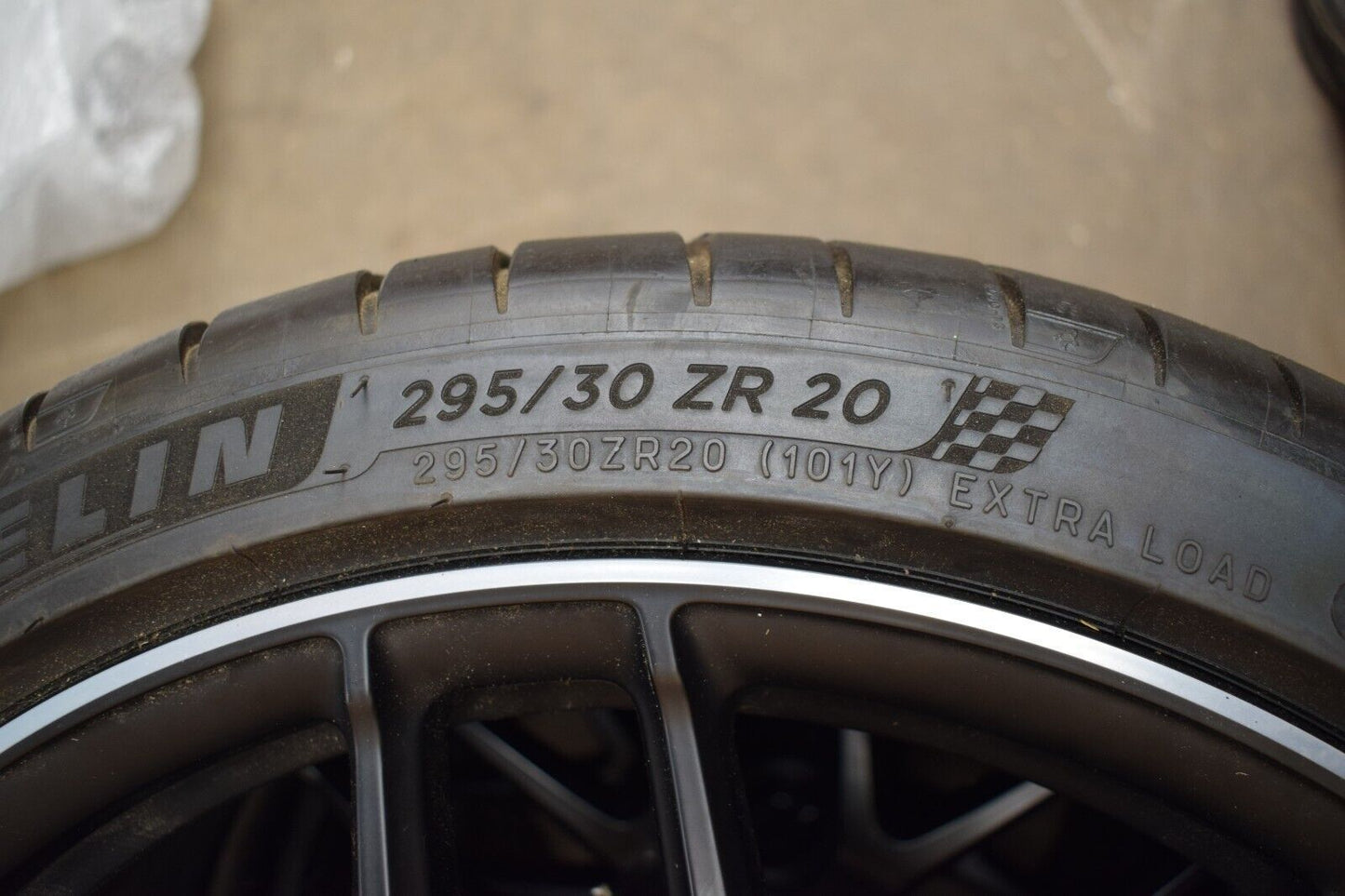 Original AMG Felgen E Klasse w213 213 Schmiede 20 Zoll e63 E Kreuzspeiche 7mm