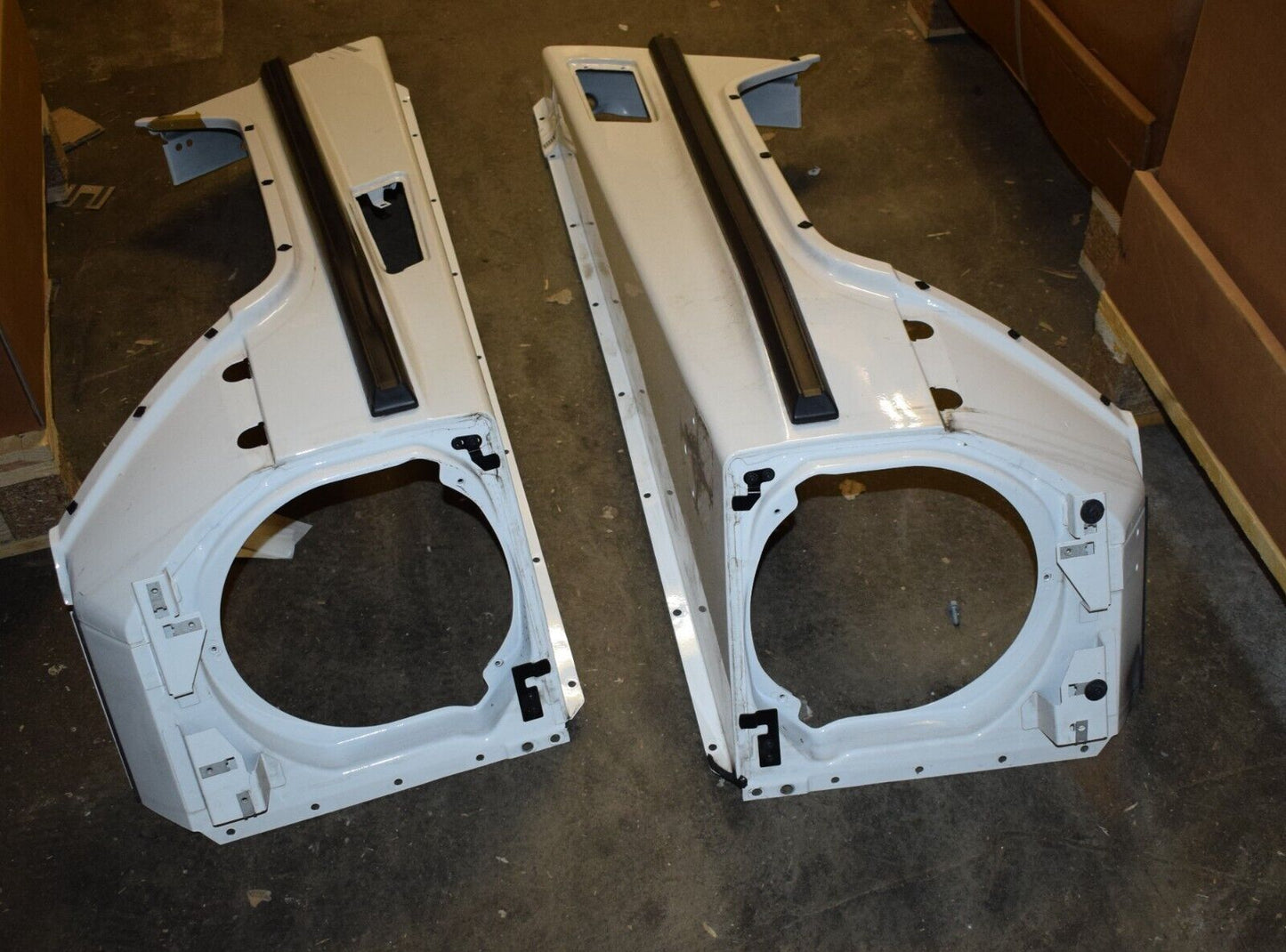 Original Mercedes Kotflügel Weiß w463 G Klasse rechts links A4638807006