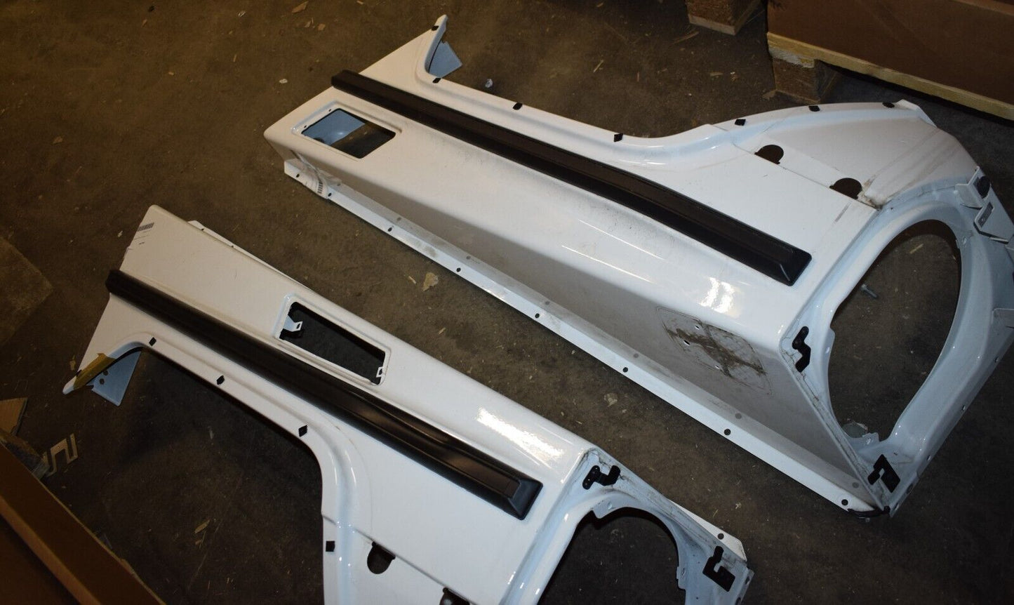 Original Mercedes Kotflügel Weiß w463 G Klasse rechts links A4638807006