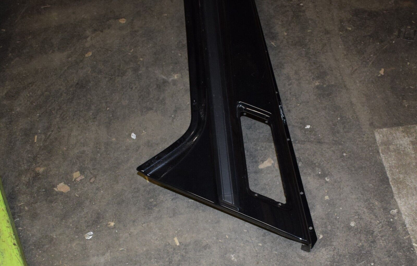 Original Mercedes Kotflügel Obsidianschwarz w463 G Klasse links A4638806906