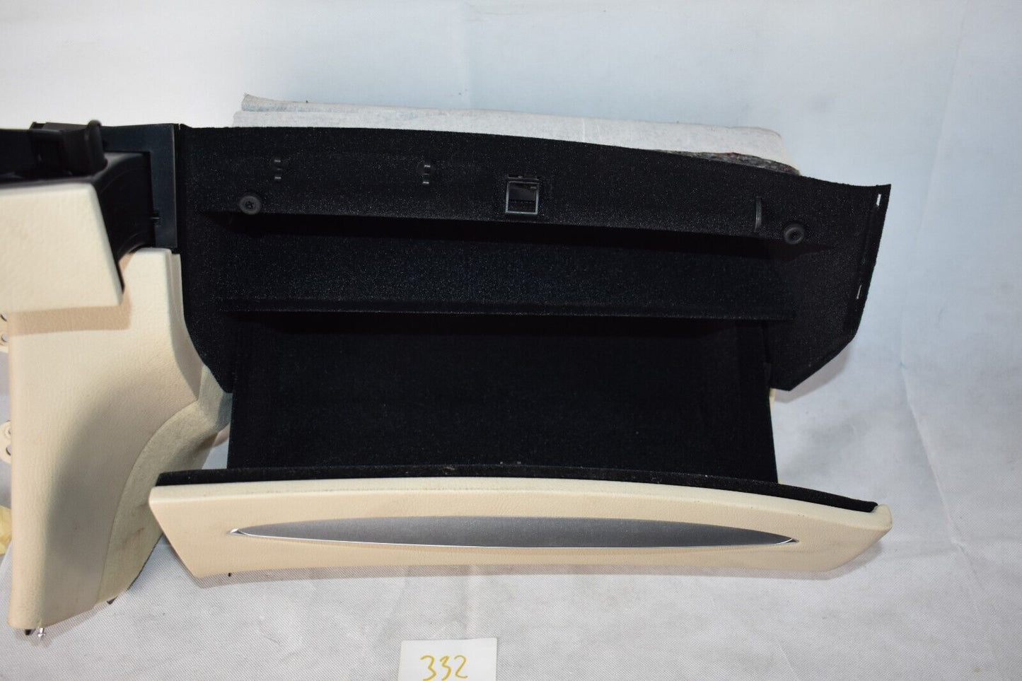 Original Mercedes w209 CLK Handschuhfach mit Cupholder a2096800379