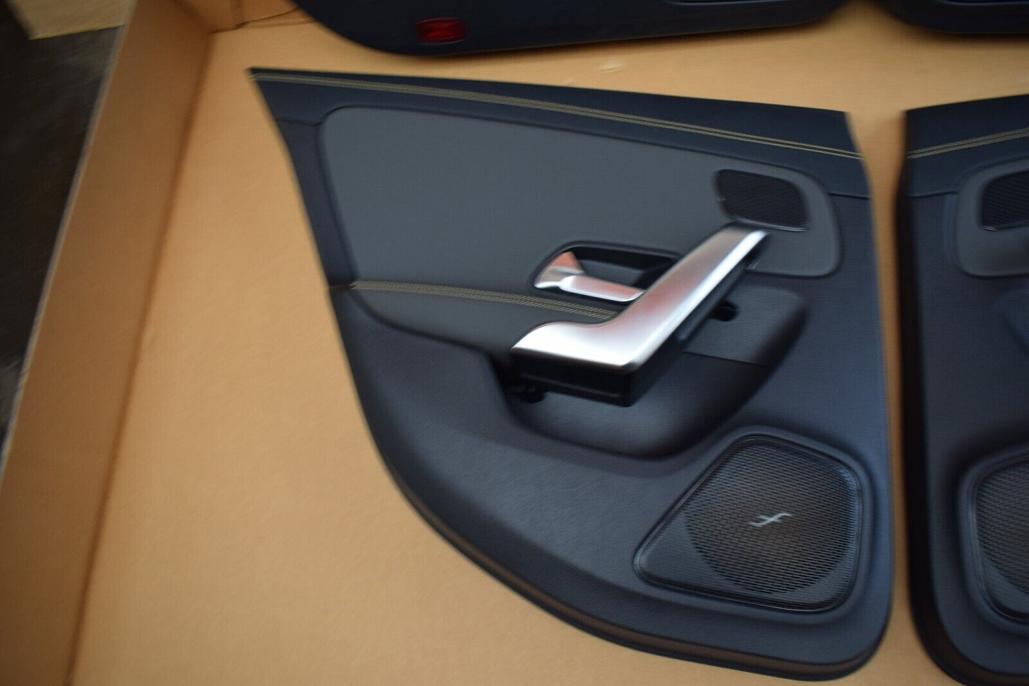 Original Mercedes w118 CLA Türverkleidung Satz Türpappen