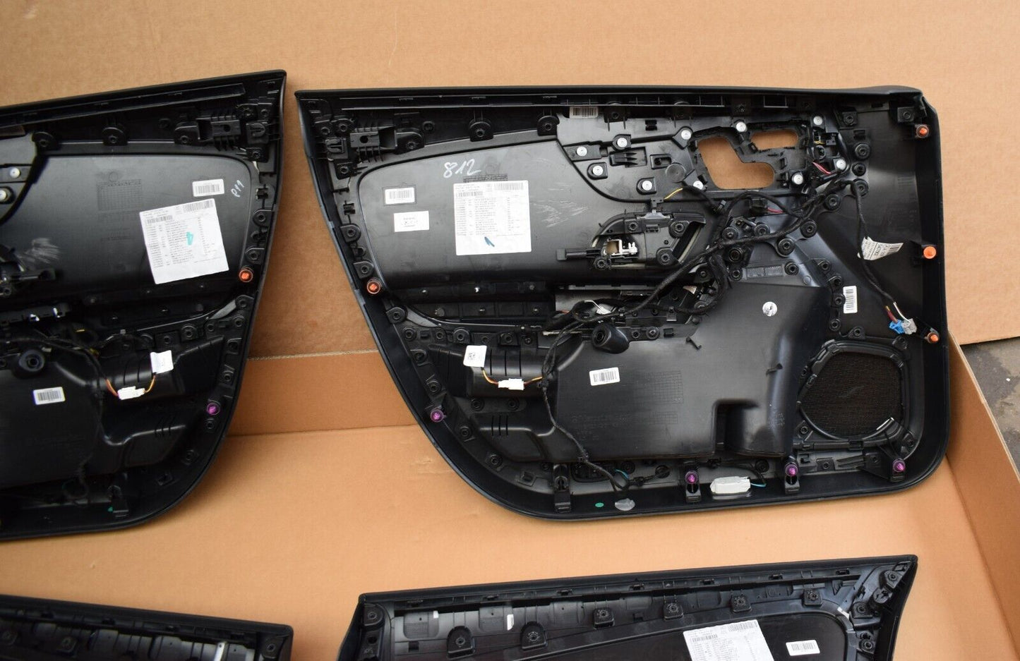 Original Mercedes w118 CLA Türverkleidung Satz Türpappen