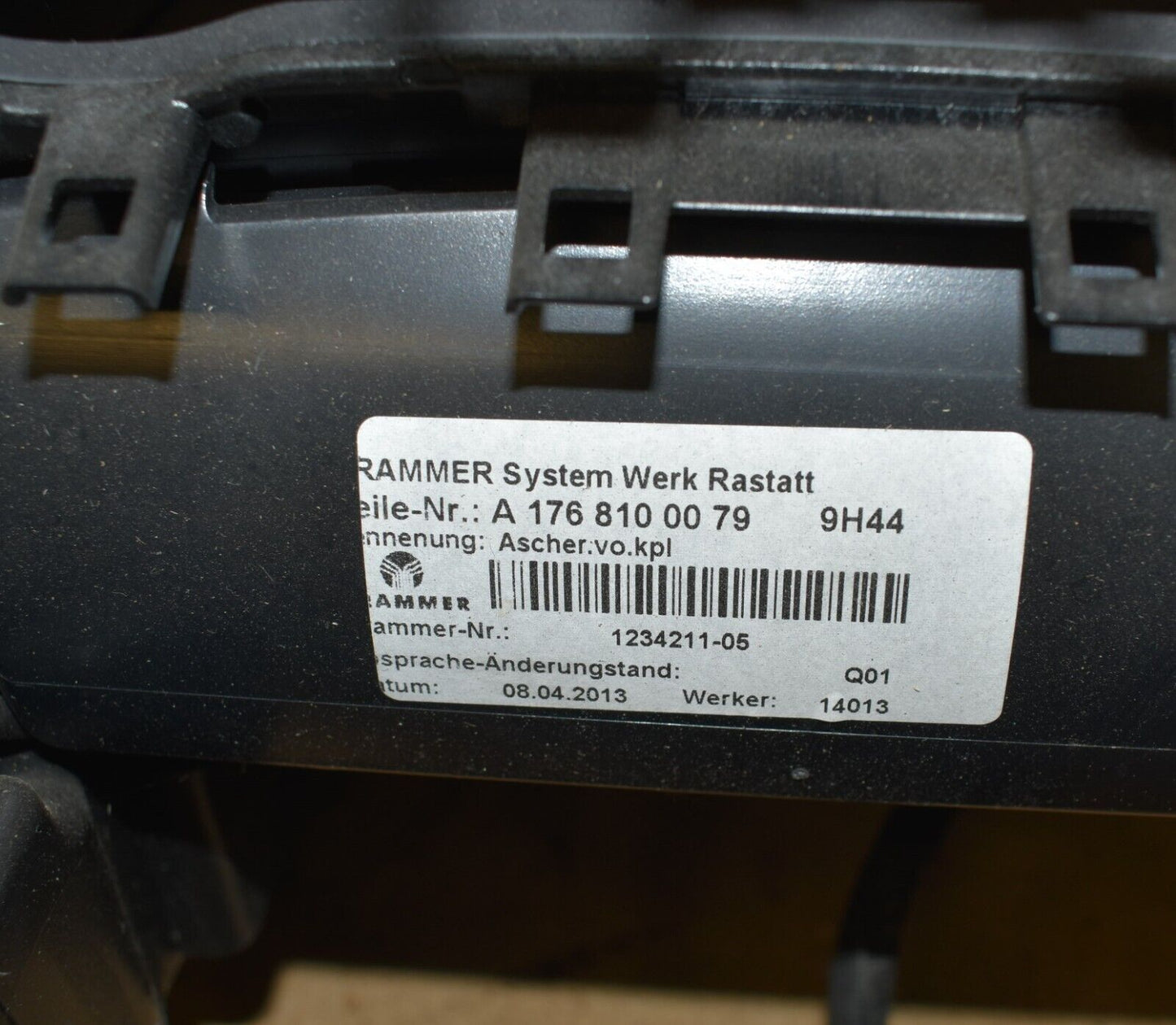 Original Mercedes Armlehne w176 A Klasse Mittelkonsole