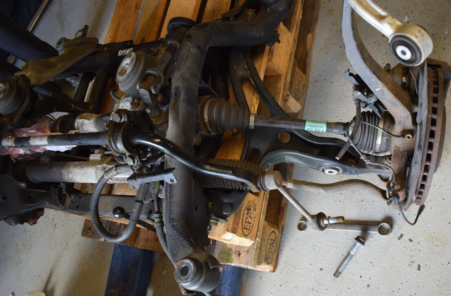 Original Mercedes R Klasse w251 Vorderachse Komplett mit Lenkgetriebe