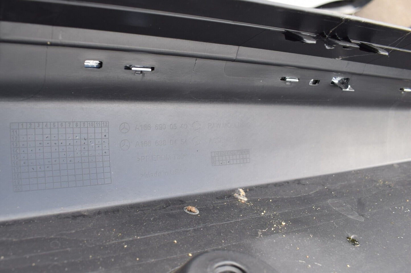 Original Mercedes w166 GLE Seitenschweller links a1666900540