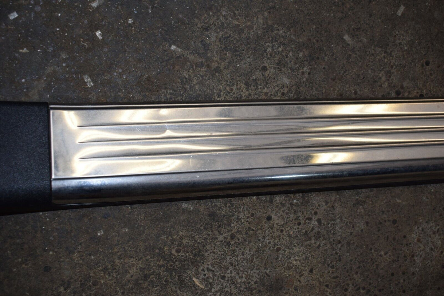 Original Mercedes R230 Einstiegsleiste links Beifahrer Chrom SL 230 a2306805135