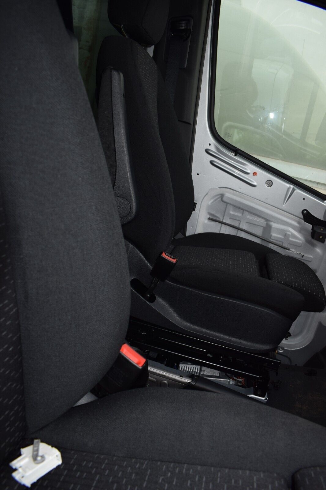 Mercedes w907 Sprinter Sitze elektrisch Nachrüstsatz Stoff Drehkonsole