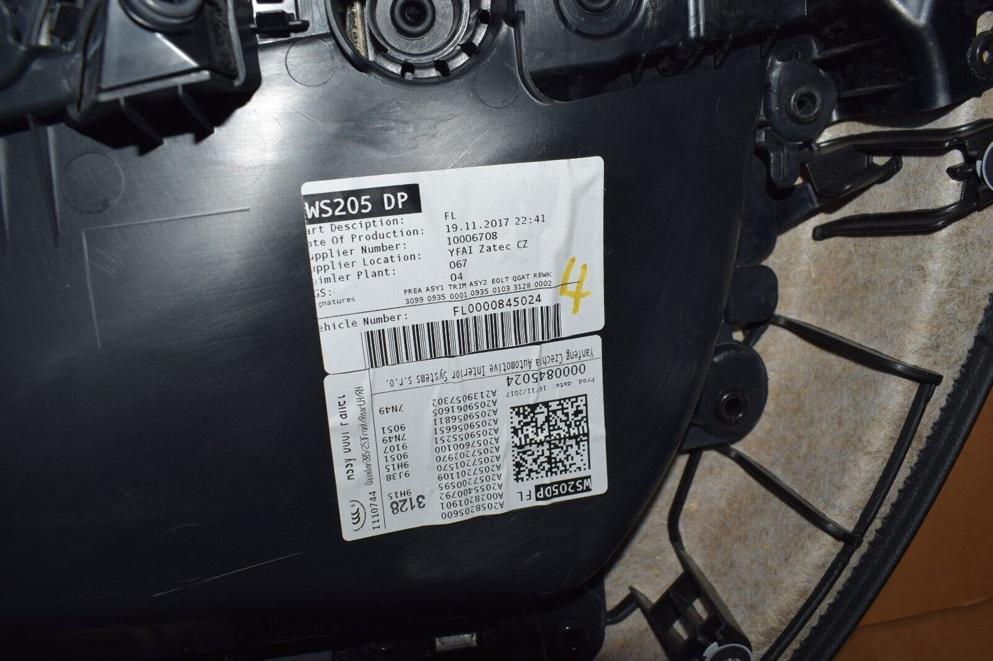 Original Mercedes C klasse w205 Türverkleidung Türpappe vorne links