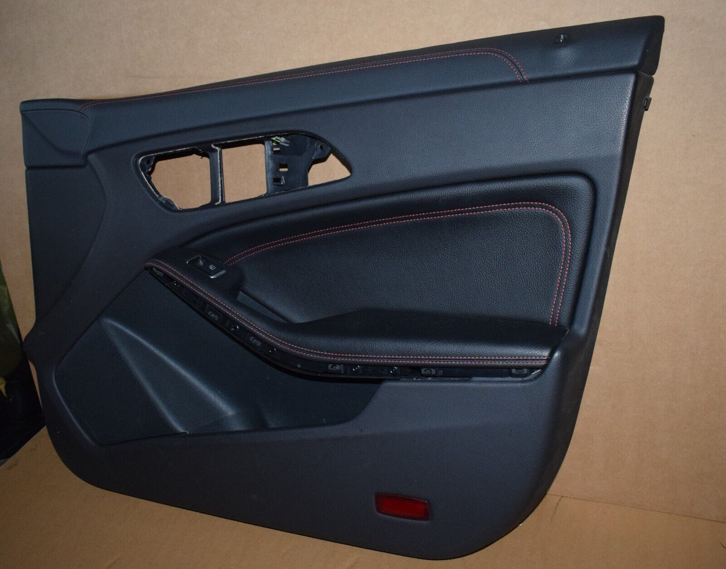 Original Mercedes A Klasse w176 Türverkleidung Türpappe vorne rechts Beifahrer