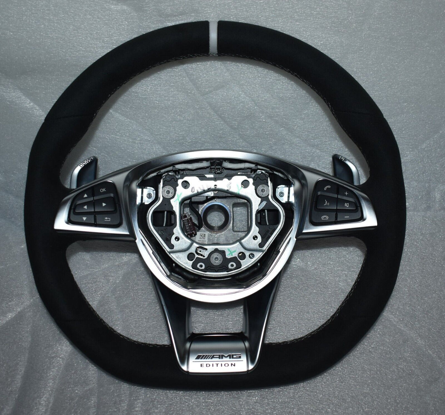 Original Mercedes AMG Lenkrad w117 w176 w156 CLA GLA A AMG Lenkrad Alcantara