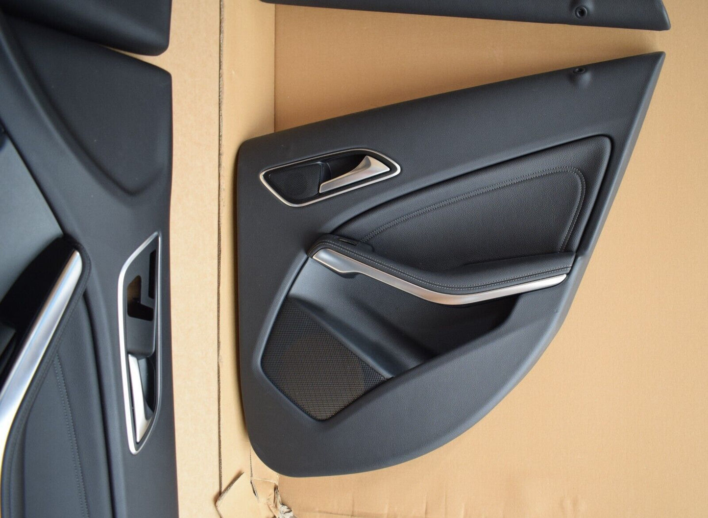 Original Mercedes w176 A Klasse Türverkleidung Satz Türpappen schwarz