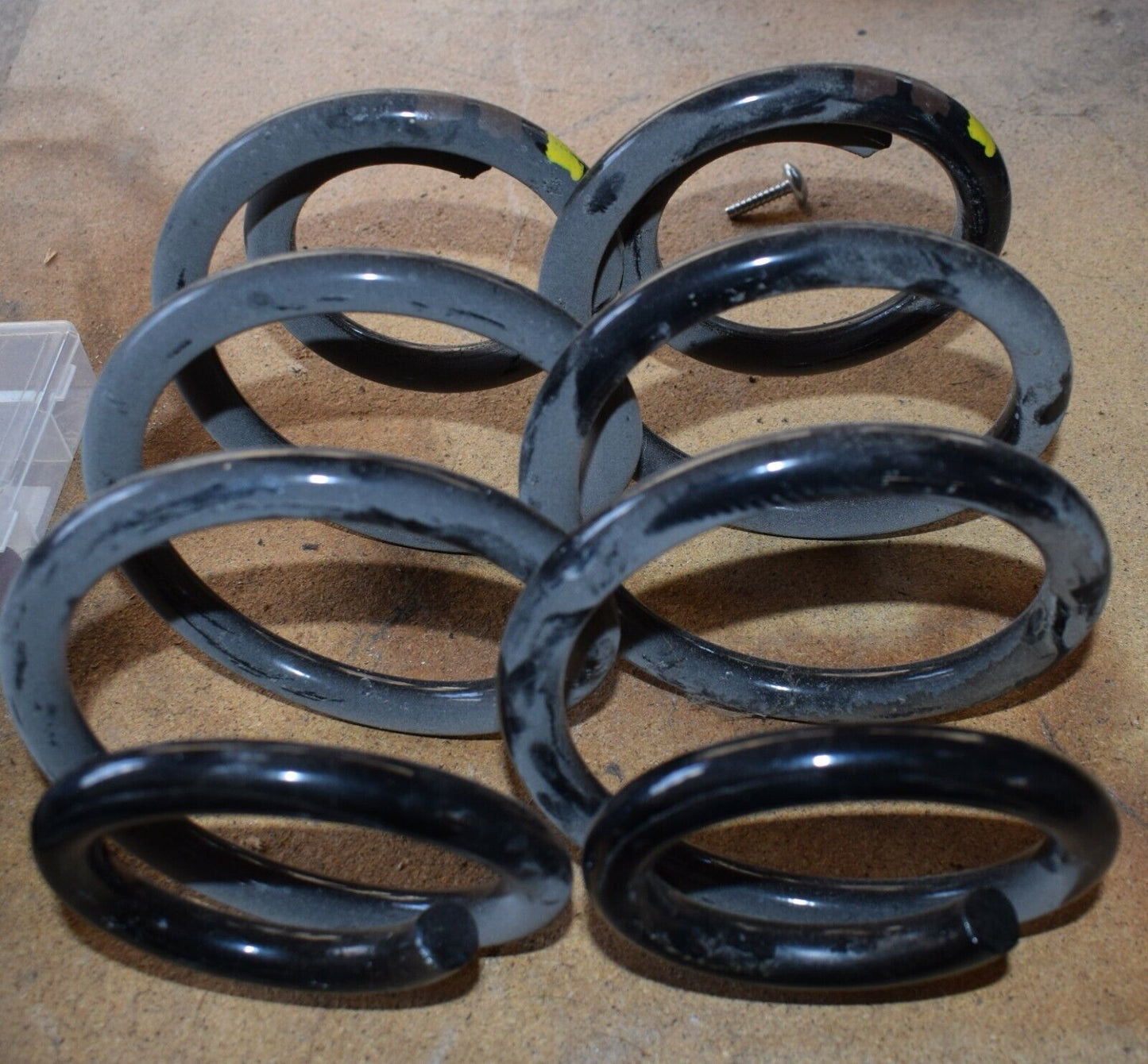 2x Original Mercedes Federn CLA w117 Spiralfeder