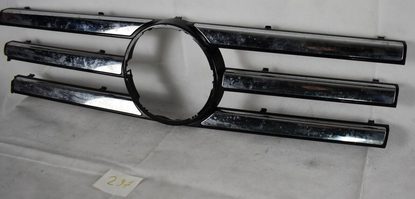 Original Mercedes G Klasse Kühlergrill a4638881215 w463 Grill