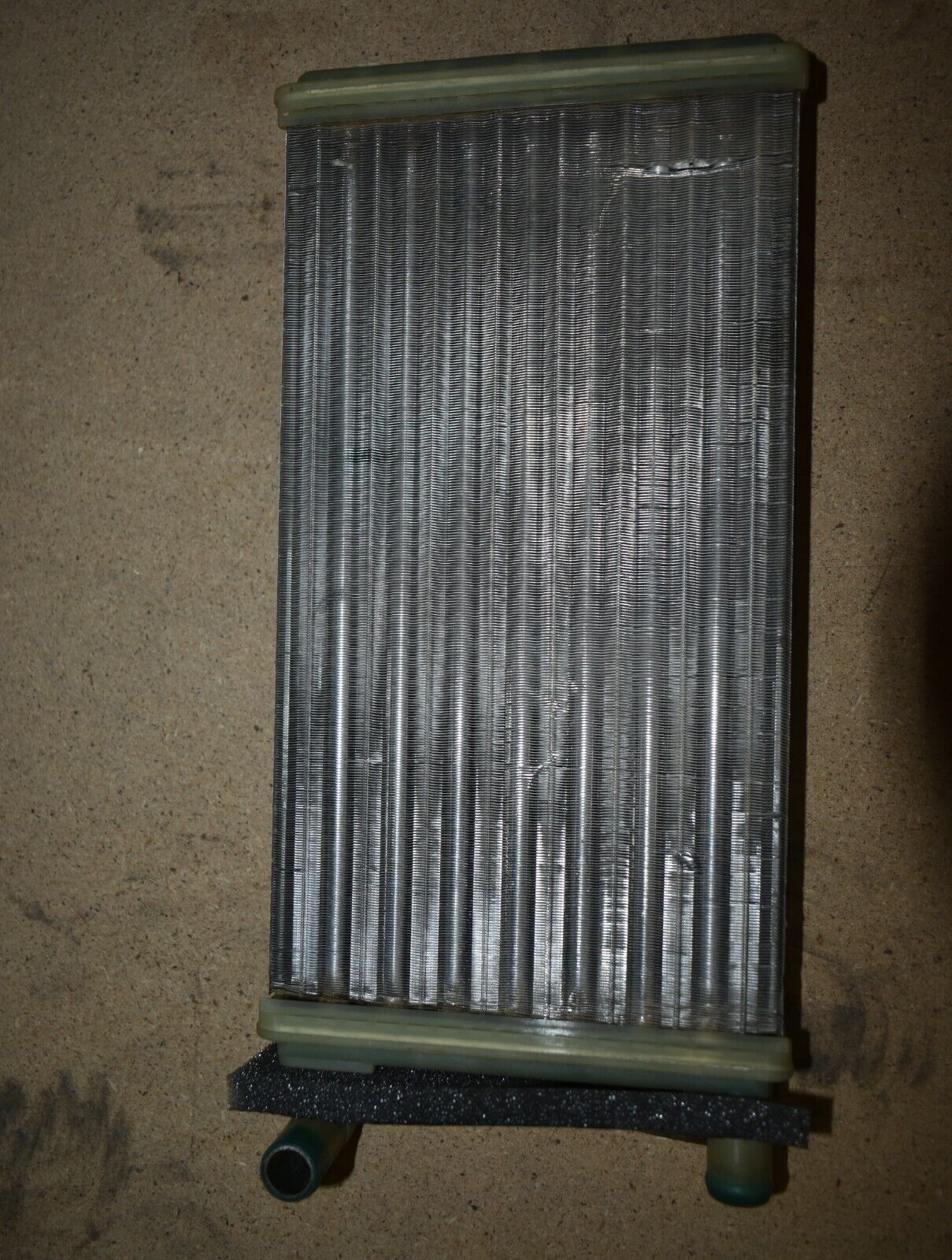 Original Mercedes T1 601 Wärmetausche 9242287505 Heizun Behr