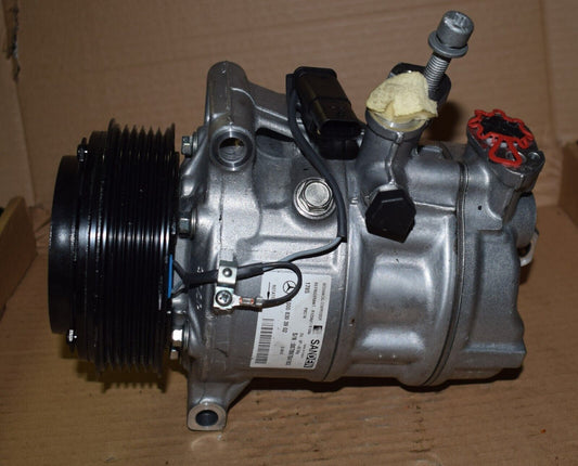 Original Mercedes Kältemittelverdichter Klimakompressor a0008303902 w447 V Klass