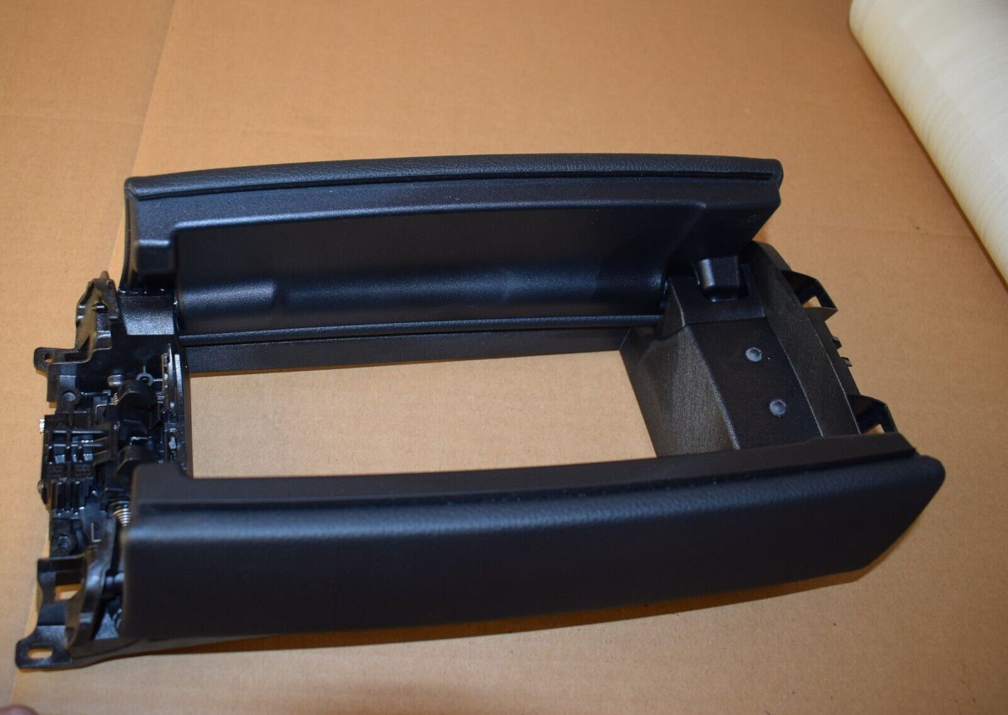 Original Mercedes A Klasse w177 Ablagefach Mittelkonsole Abdeckung
