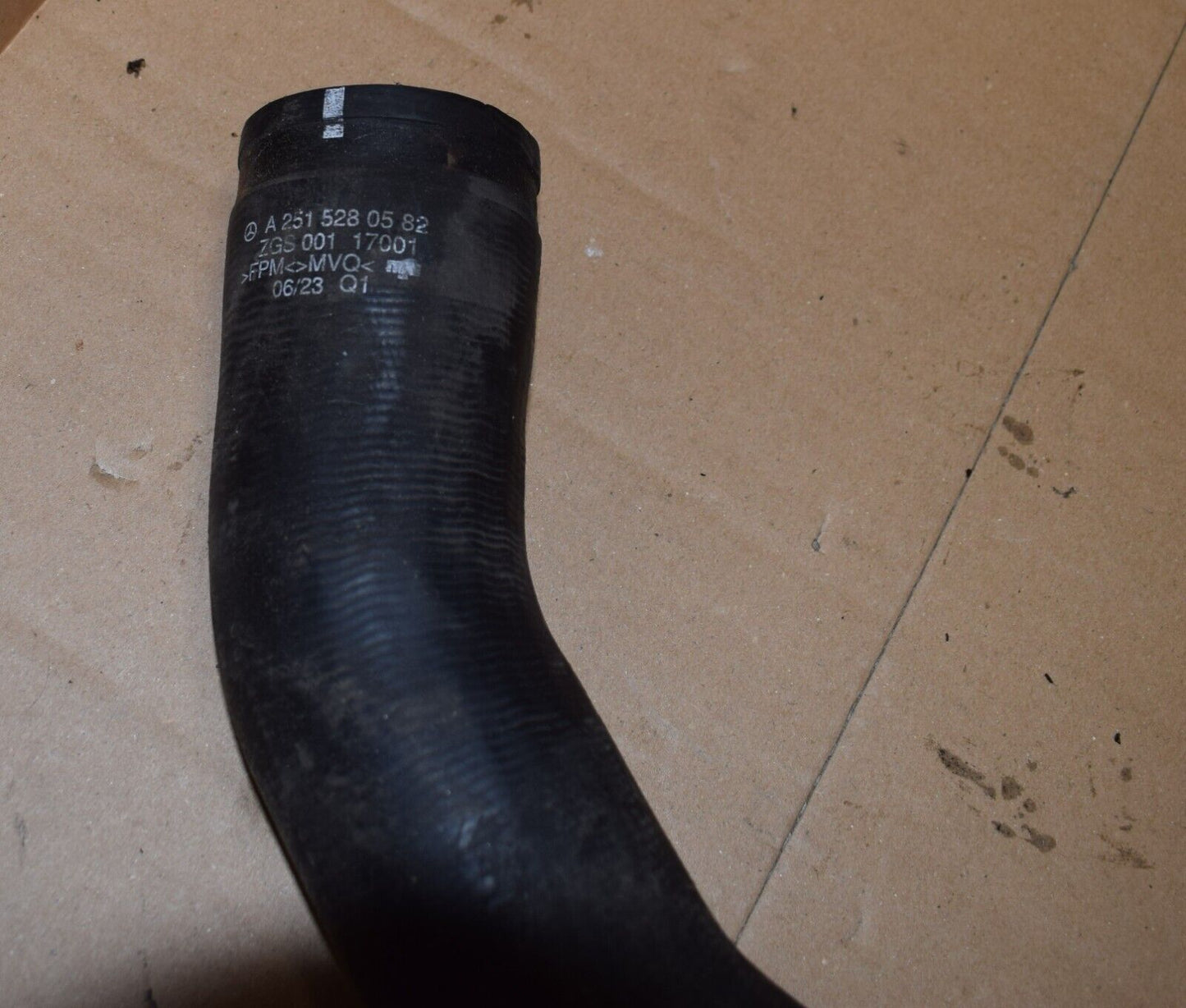 Original Mercedes R Klasse w251 Schlauch a2515280582