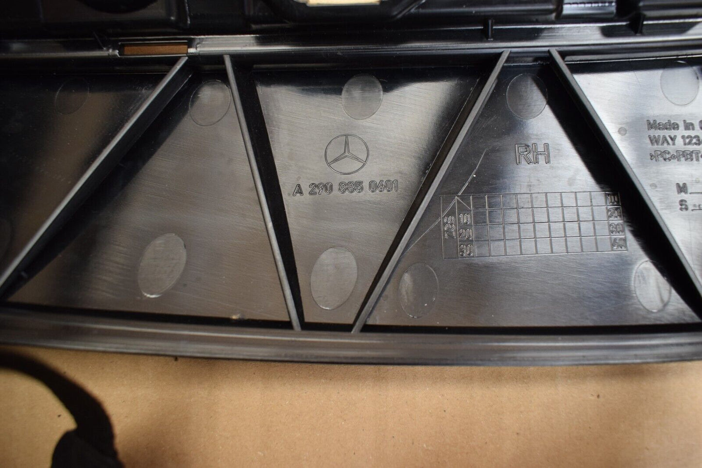 Original Mercedes GT X290 Stoßfängerhalter a2908850601