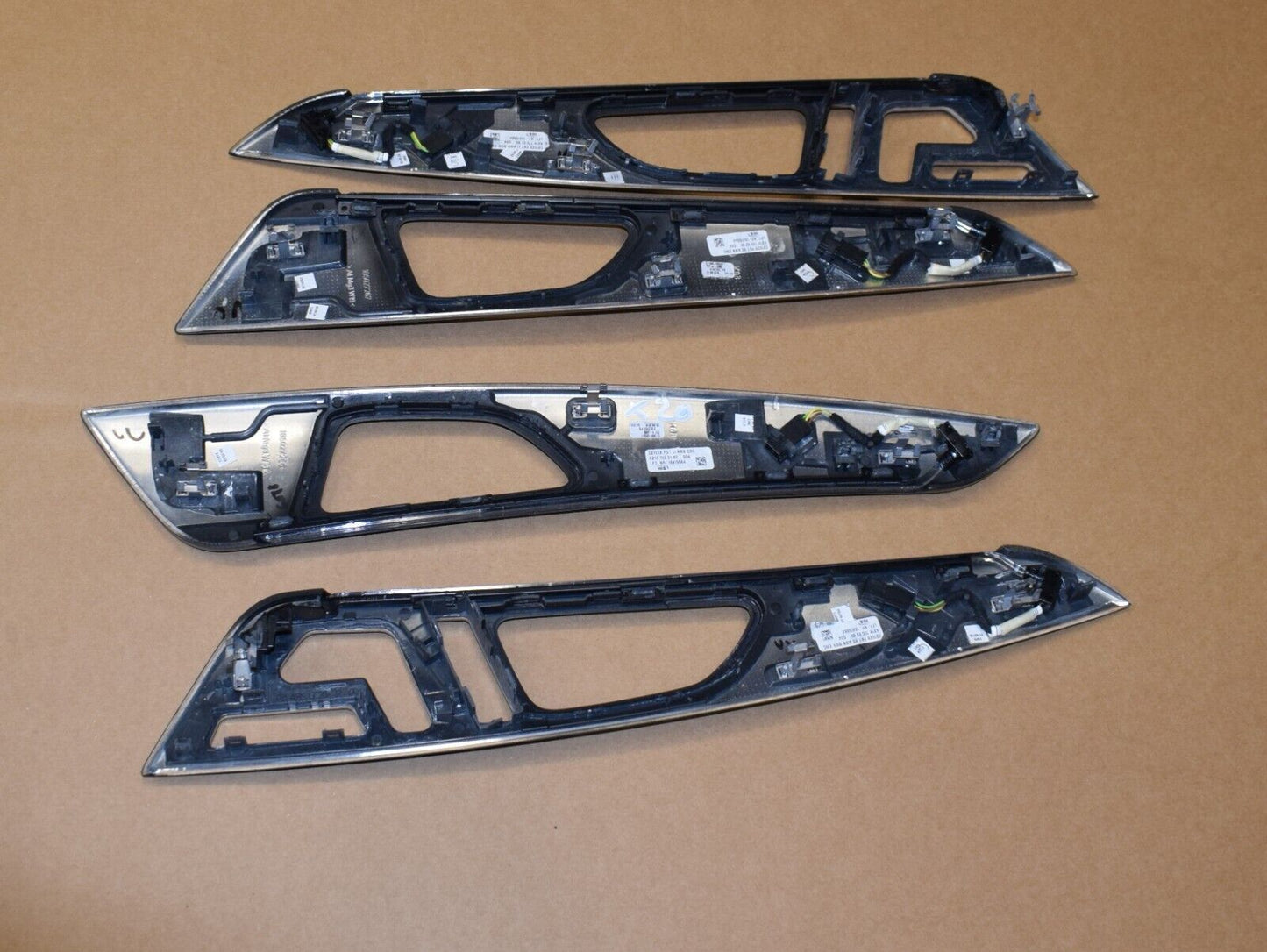 Original Mercedes w218 CLS Holzleiste Tür Esche schwarz glänzend