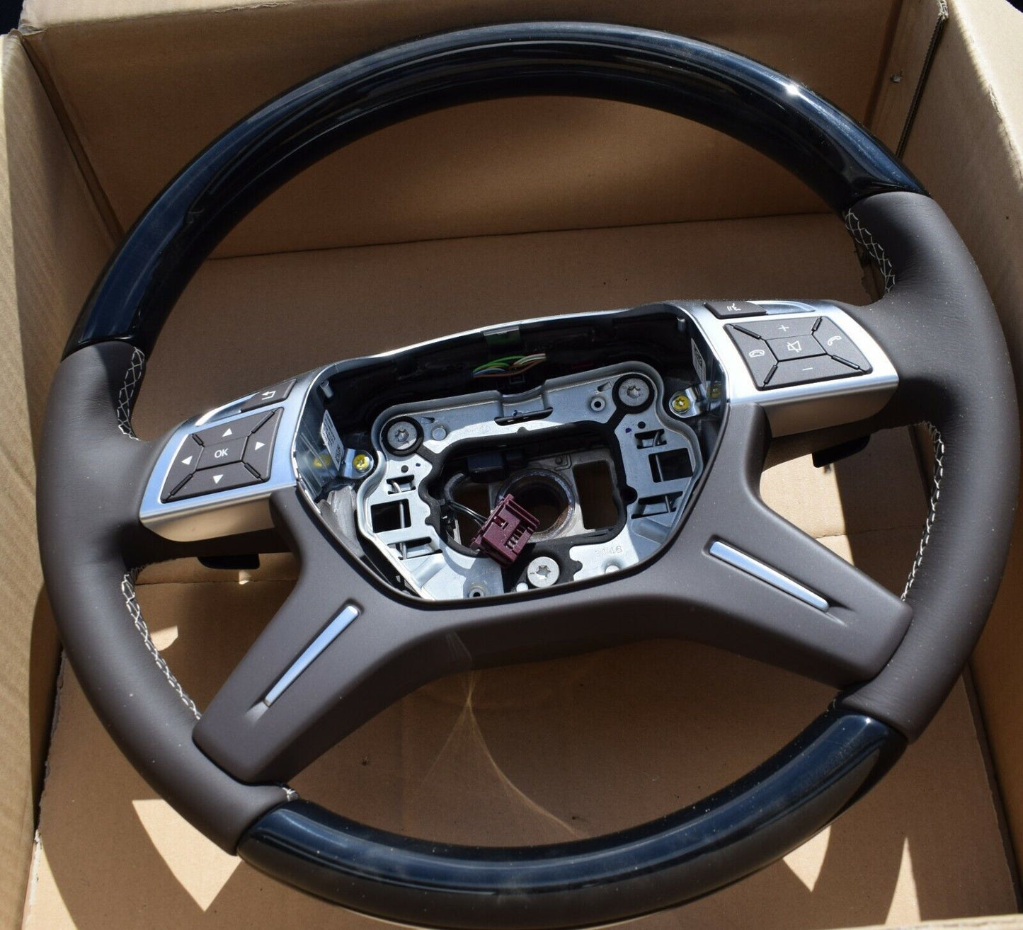 Original Mercedes w166 Holzlenkrad GL ML A1664609303 8P18 Moccabraun Holz