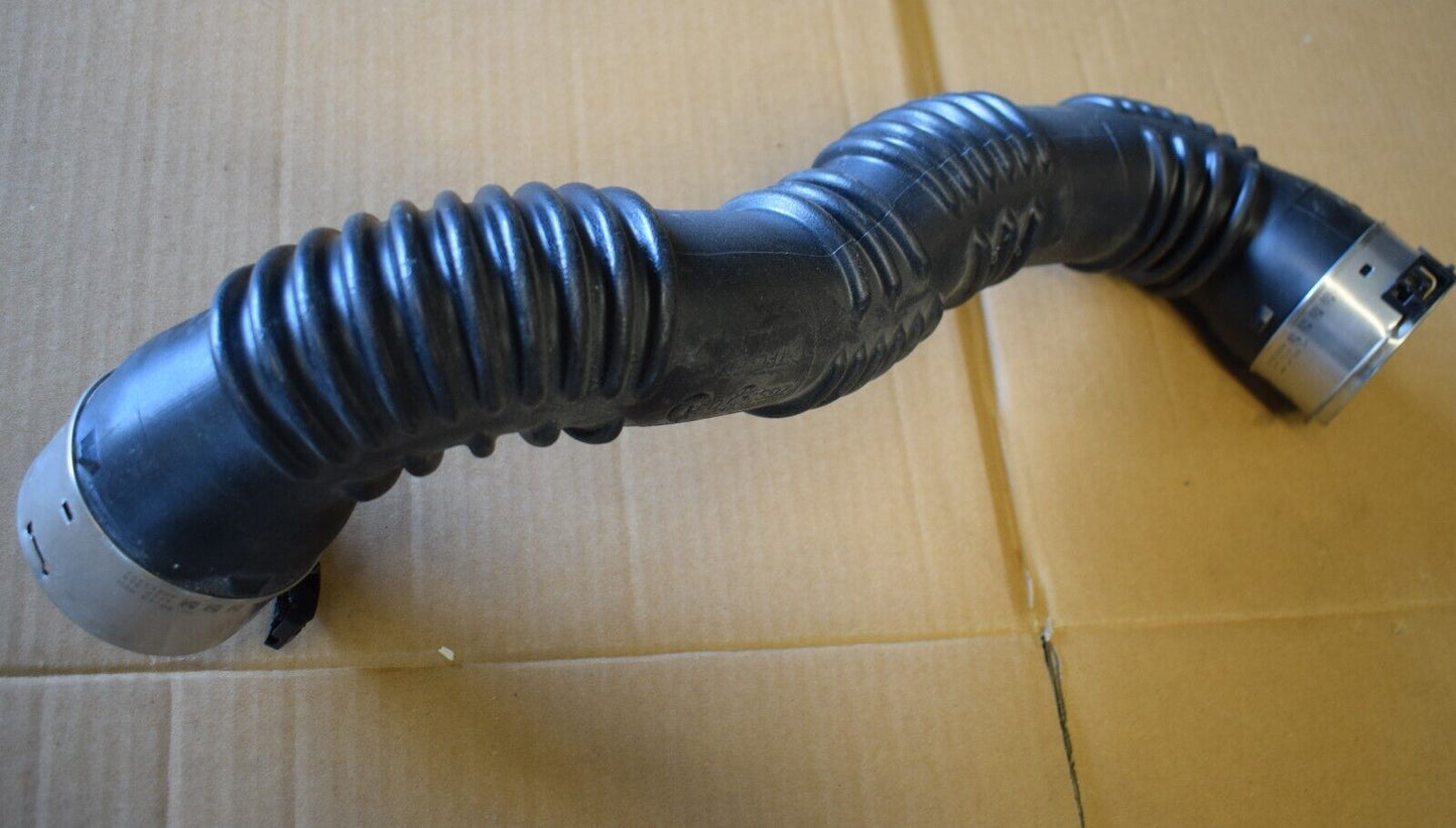 Original Mercedes Ladeluftrohr a2465200101 CLA w117