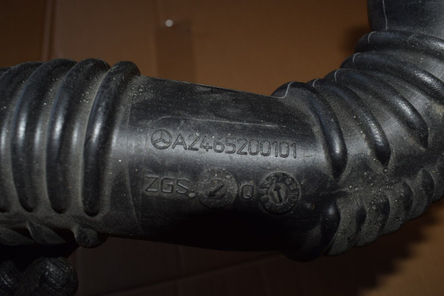 Original Mercedes Ladeluftrohr a2465200101 CLA w117